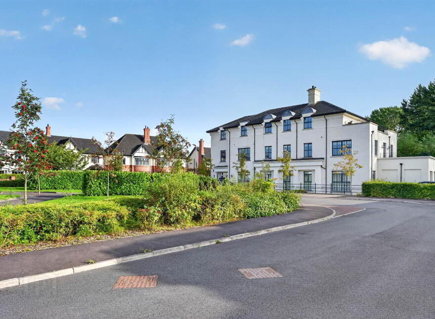 13D Harberton Square, Belfast, BT9 6WN