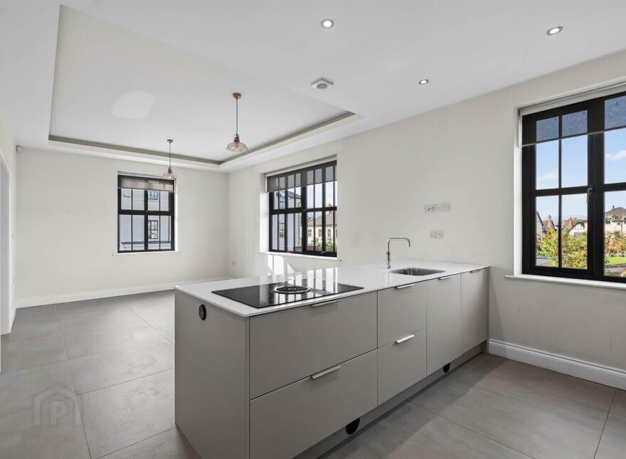 13D Harberton Square, Belfast, BT9 6WN