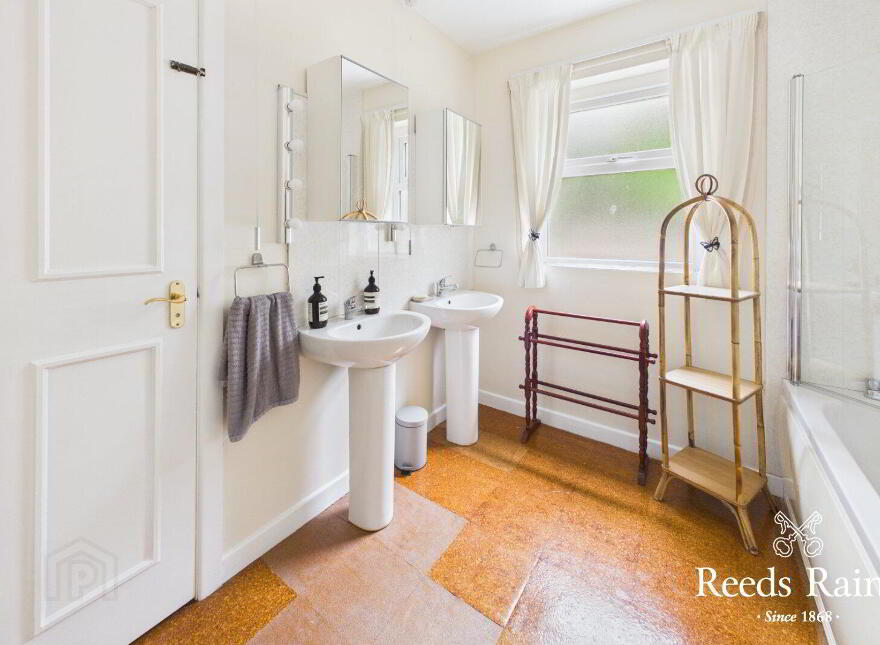 112 Crawfordsburn Road, Newtownards, BT23 4UJ