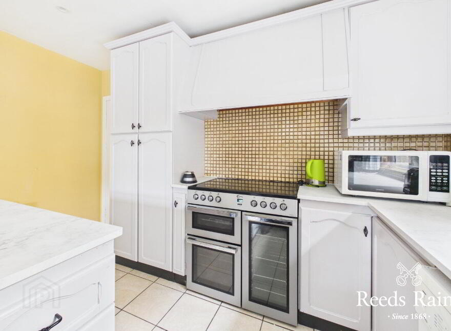 112 Crawfordsburn Road, Newtownards, BT23 4UJ