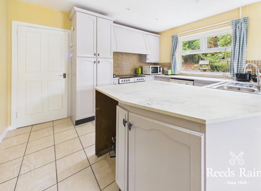112 Crawfordsburn Road, Newtownards, BT23 4UJ