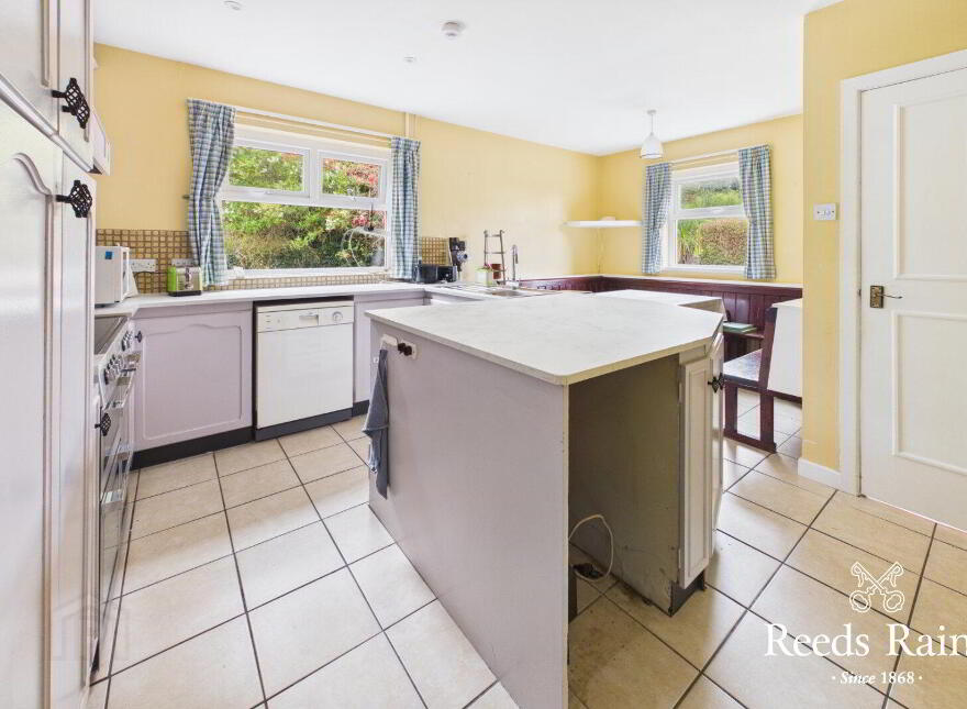 112 Crawfordsburn Road, Newtownards, BT23 4UJ