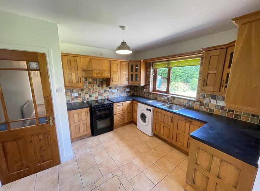 18 Teconnaught Road, Crossgar, Downpatrick, BT30 8QE
