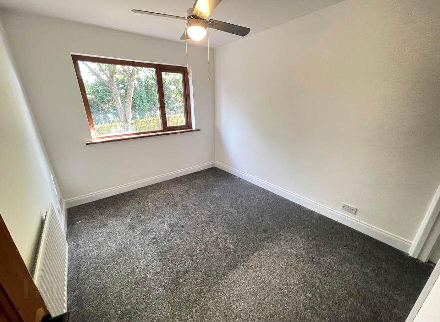 18 Teconnaught Road, Crossgar, Downpatrick, BT30 8QE