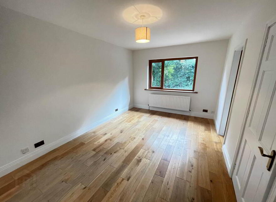 18 Teconnaught Road, Crossgar, Downpatrick, BT30 8QE