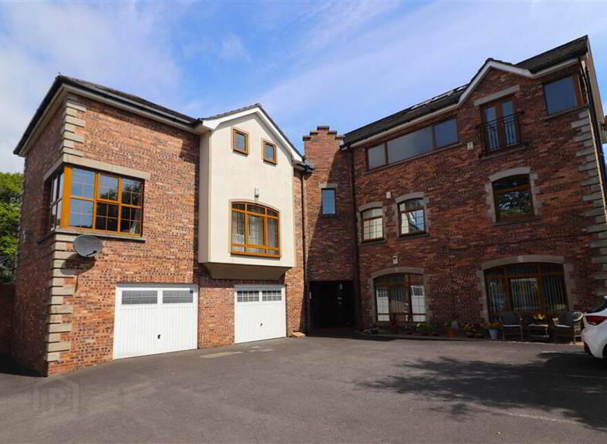 3 Prospect Mews, Magheralave Road, Lisburn, BT28 3GZ