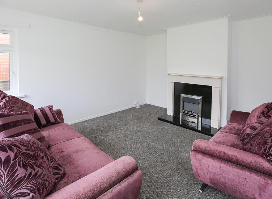 75 Comber Road, Dundonald, BT16 2AQ