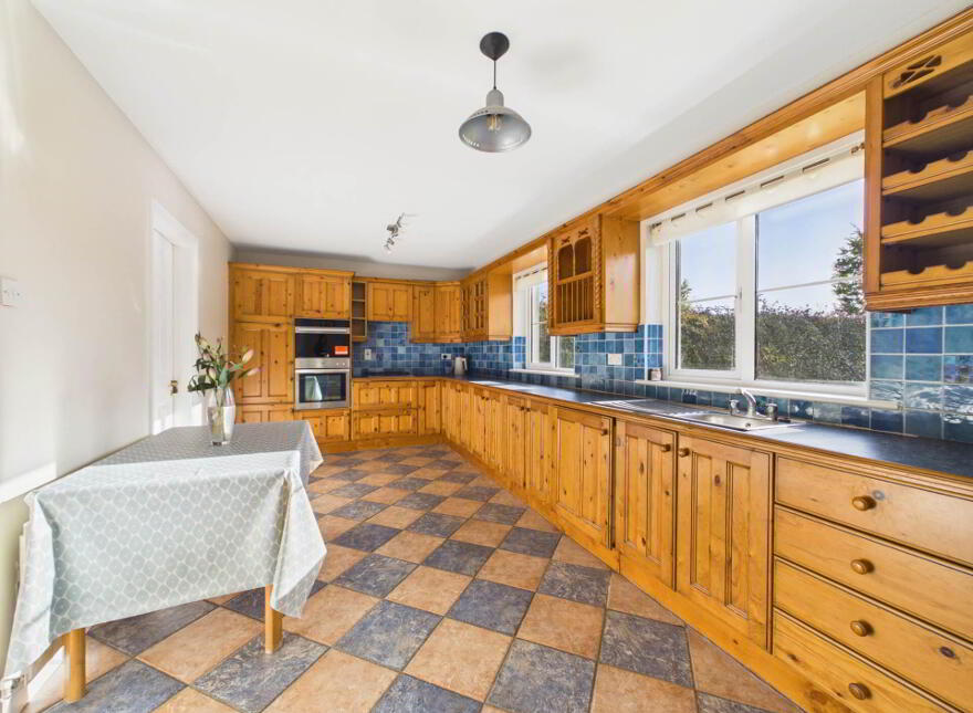 11 Castle Court, Carrick-On-Suir, E32EK61