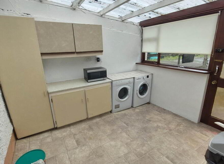 Portanure, Gowna, H12HK88