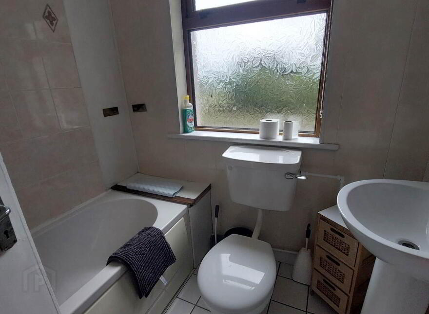 Portanure, Gowna, H12HK88