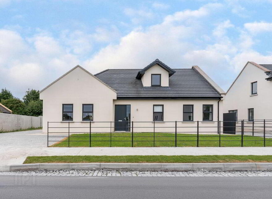 42 Cluain Aoibhinn, Ballyshannon, Ballyshannon, R56W440