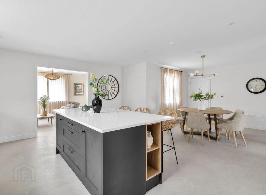 42 Cluain Aoibhinn, Ballyshannon, Ballyshannon, R56W440