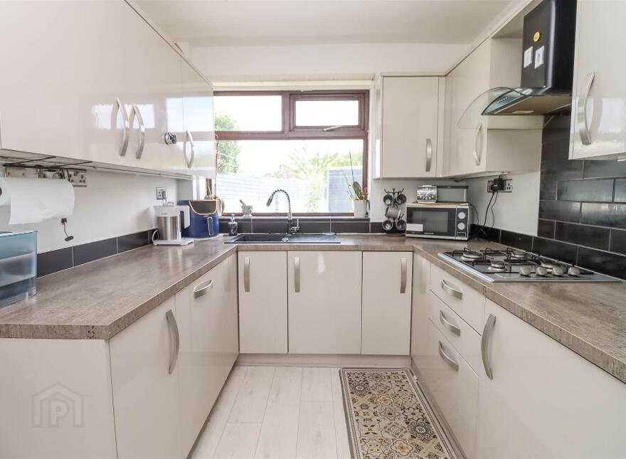 5 Cherryhill Crescent, Dundonald, BT16 1JQ