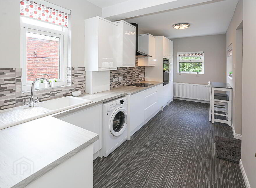 52 Hillsborough Drive, Belfast, BT6 9DS