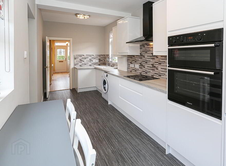 52 Hillsborough Drive, Belfast, BT6 9DS