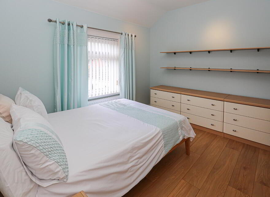 52 Hillsborough Drive, Belfast, BT6 9DS