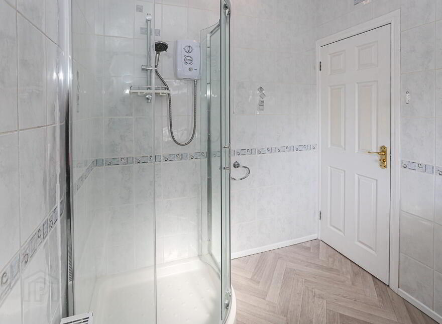 52 Hillsborough Drive, Belfast, BT6 9DS