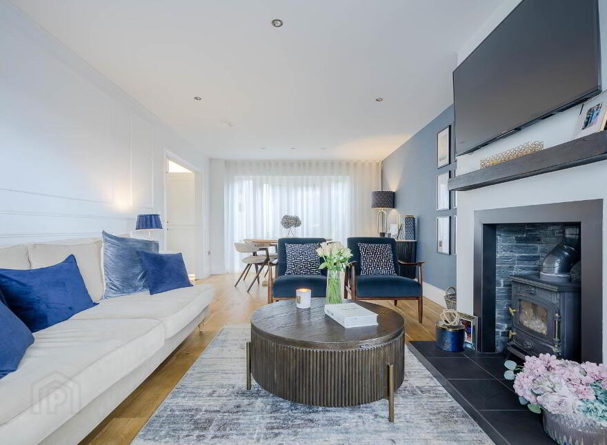 5 Grangewood Chase, Dundonald, Belfast, BT16 1HW photo 5