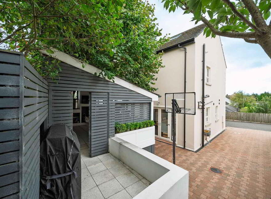 5 Grangewood Chase, Dundonald, Belfast, BT16 1HW