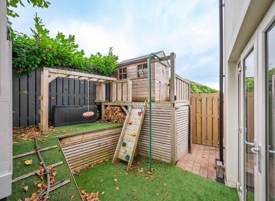 5 Grangewood Chase, Dundonald, Belfast, BT16 1HW