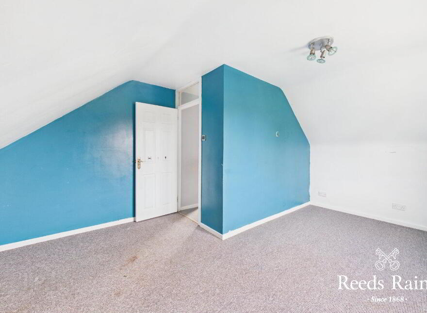 9 Irvine Park, Bangor, BT19 7XR