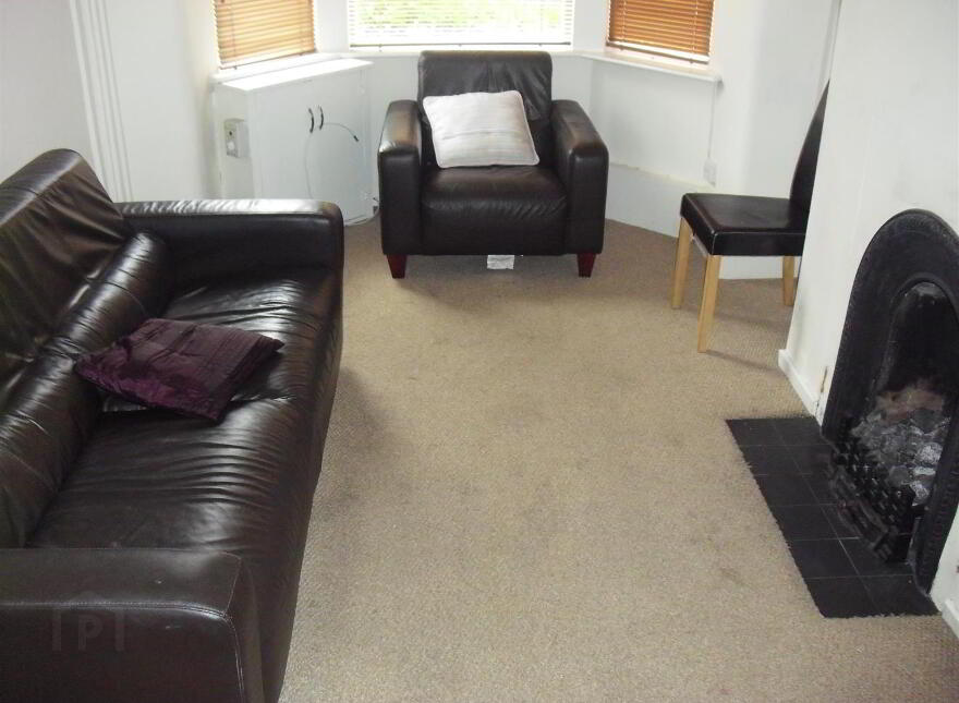 23 Sandhurst Gardens, Belfast, BT9 5AW