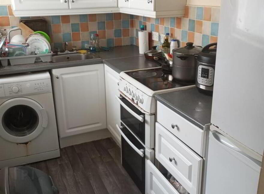 23 Sandhurst Gardens, Belfast, BT9 5AW