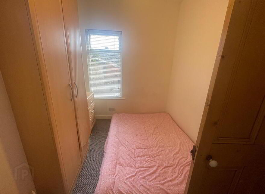 23 Sandhurst Gardens, Belfast, BT9 5AW