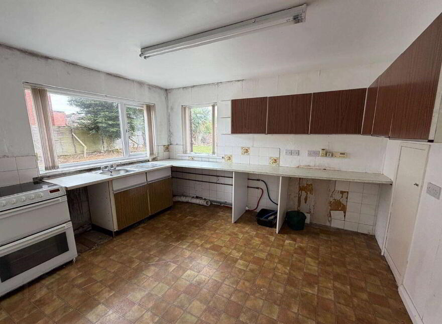 2 Heatherstone Road, Bangor, BT19 6AJ