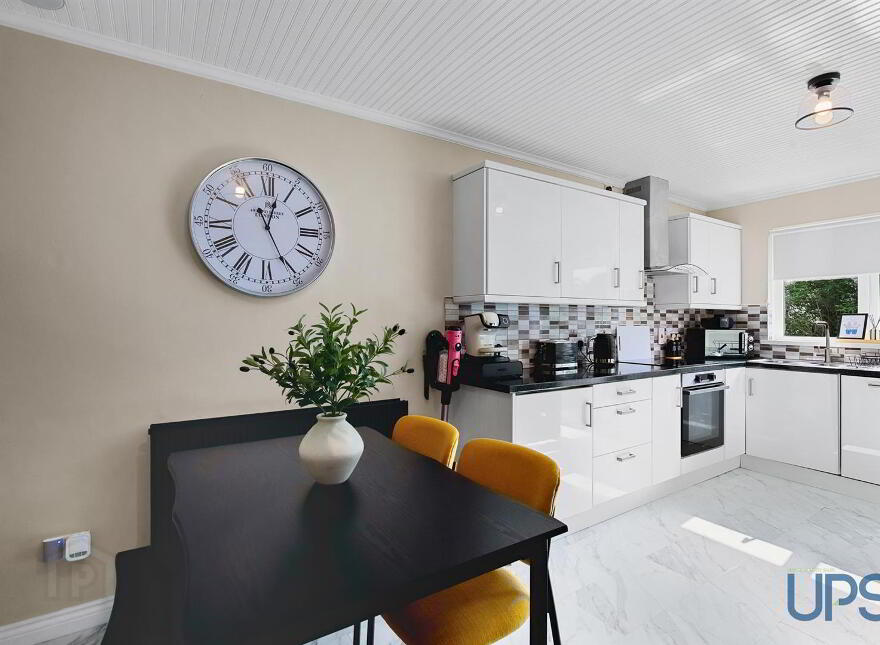 25 Lagmore Downs, Stewartstown Road, Dunmurry, Belfast, BT17 0TB