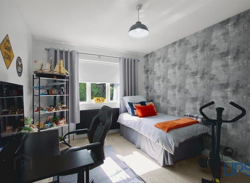 25 Lagmore Downs, Stewartstown Road, Dunmurry, Belfast, BT17 0TB