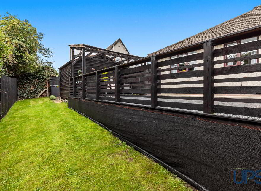 25 Lagmore Downs, Stewartstown Road, Dunmurry, Belfast, BT17 0TB