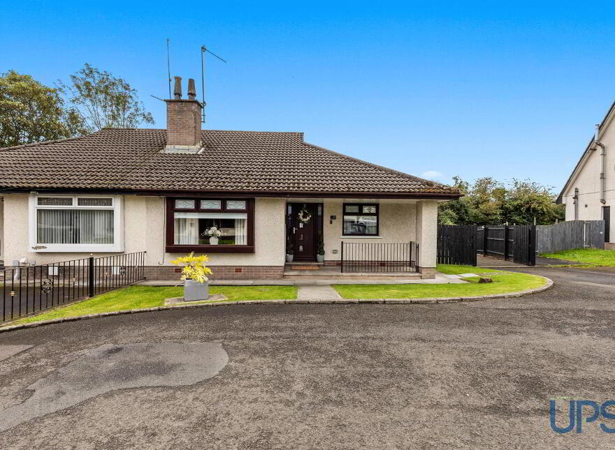 25 Lagmore Downs, Stewartstown Road, Dunmurry, Belfast, BT17 0TB