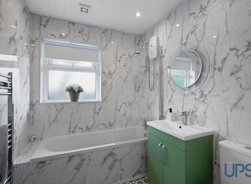 25 Lagmore Downs, Stewartstown Road, Dunmurry, Belfast, BT17 0TB