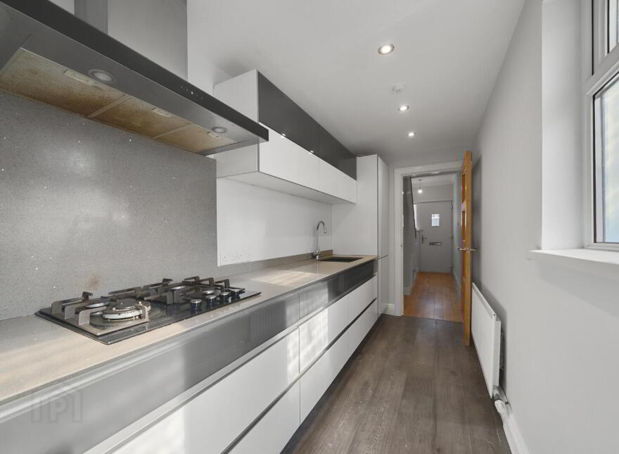8 Sefton Park, Belfast, BT4 1PN