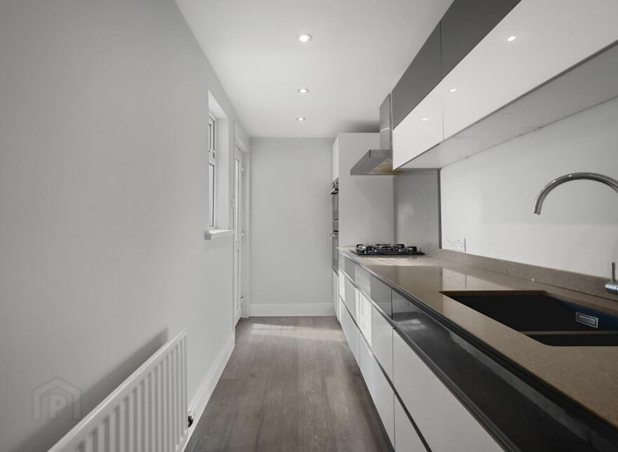 8 Sefton Park, Belfast, BT4 1PN
