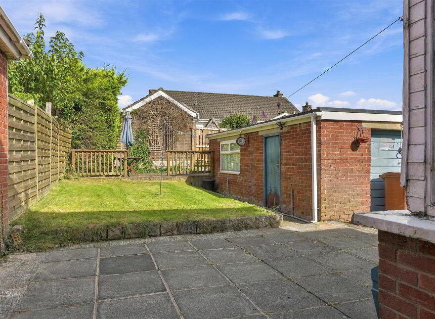 43 Dermott Avenue, Comber, BT23 5JE