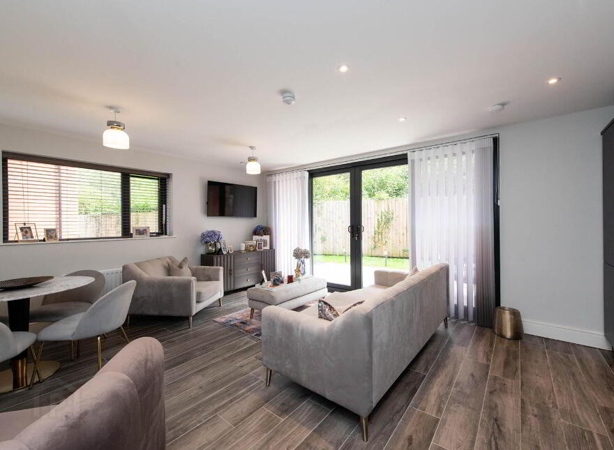 54 Loughshore Manor, Newtownabbey, BT37 9FD