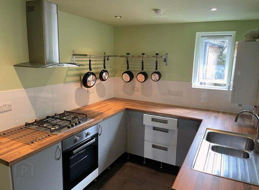 29 Albert Road, Carrickfergus, BT38 8AD