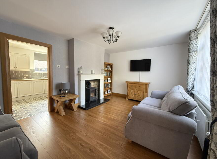 17 Iniscarn Park, Lisburn, BT28 2BL