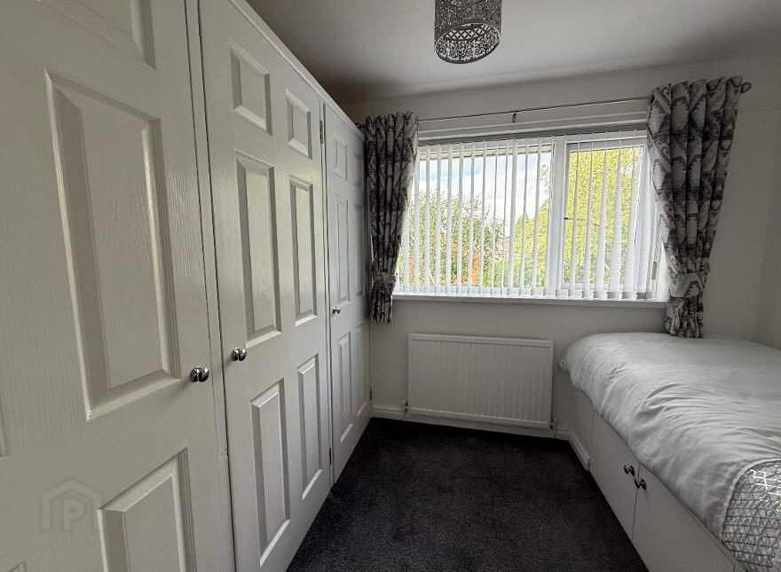 17 Iniscarn Park, Lisburn, BT28 2BL