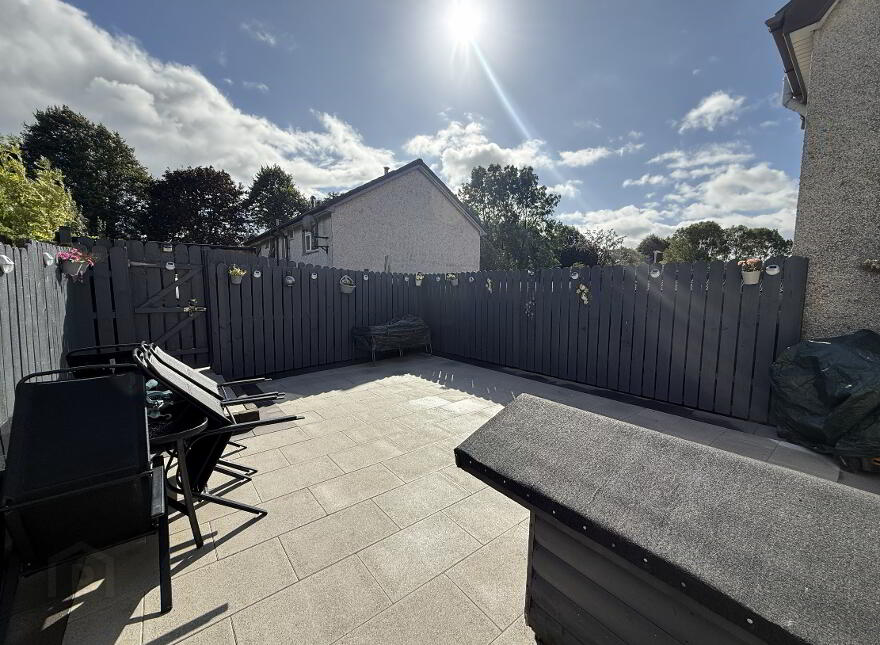 17 Iniscarn Park, Lisburn, BT28 2BL