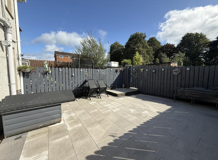 17 Iniscarn Park, Lisburn, BT28 2BL