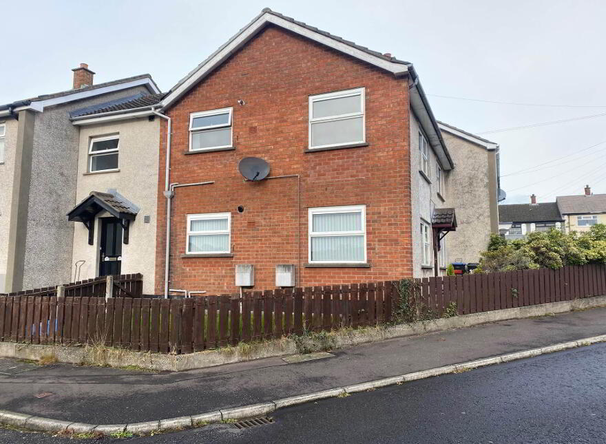 38b Enler Park East, Dundonald, Belfast, BT16 2DW