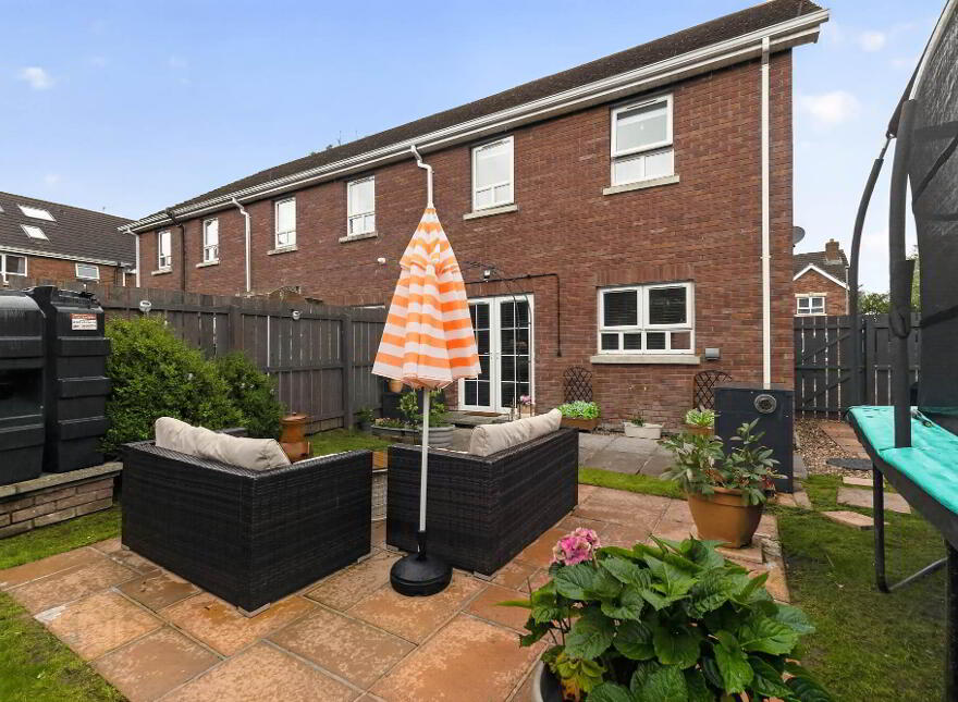 16 Stonebridge Meadows, Lisburn, BT28 3JD