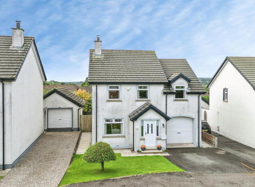 16 Castle Manor, Ballynure, Ballyclare, BT39 9GW