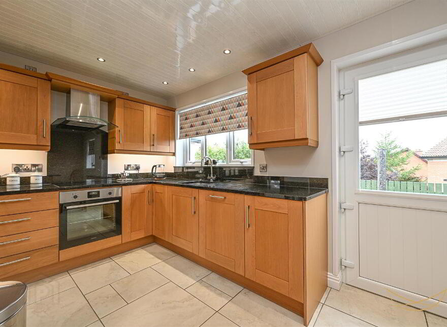16 Castle Manor, Ballynure, Ballyclare, BT39 9GW
