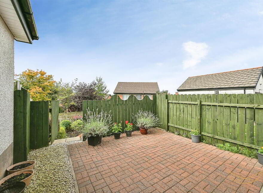 16 Castle Manor, Ballynure, Ballyclare, BT39 9GW