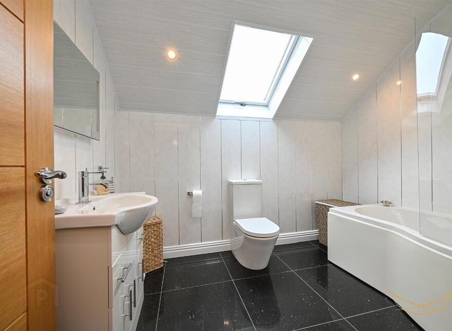 16 Castle Manor, Ballynure, Ballyclare, BT39 9GW