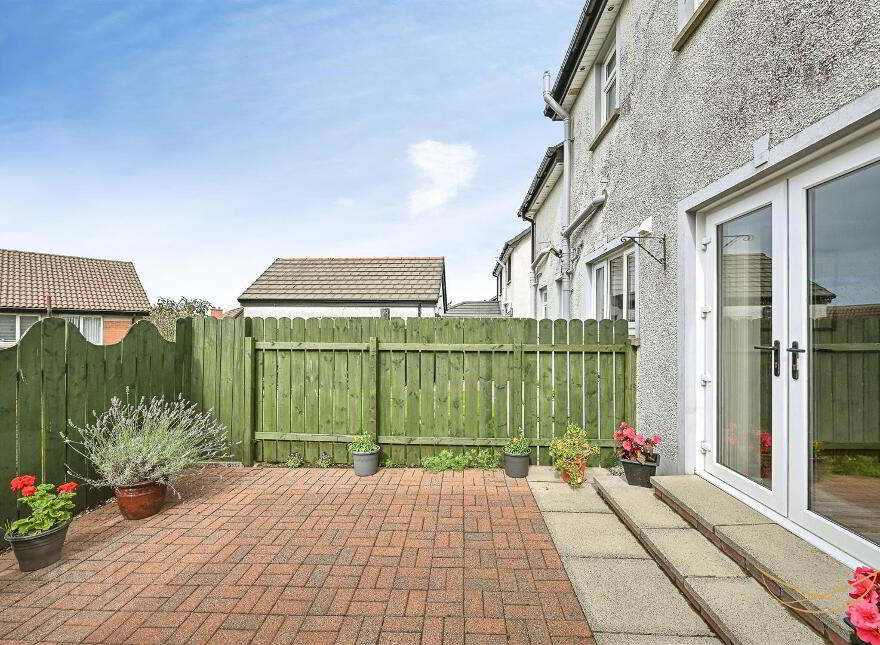 16 Castle Manor, Ballynure, Ballyclare, BT39 9GW